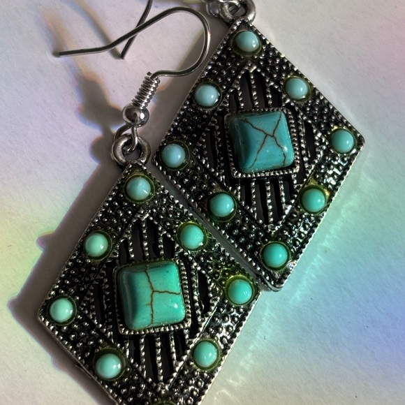 Turquoise dangle earrings - Picture 8 of 8